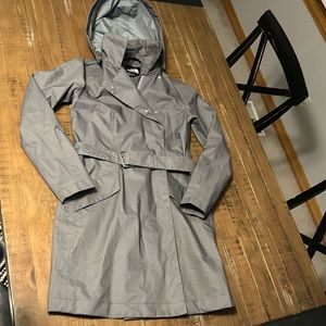 Woman’s North face fall coat, Size Small- LIKE NEW